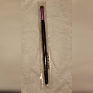 IBY Crease Eyeshadow Brush 7" NIB